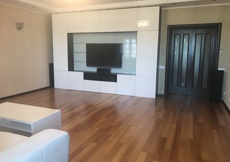 Продаётся 4-комнатная квартира, 122.5 м²