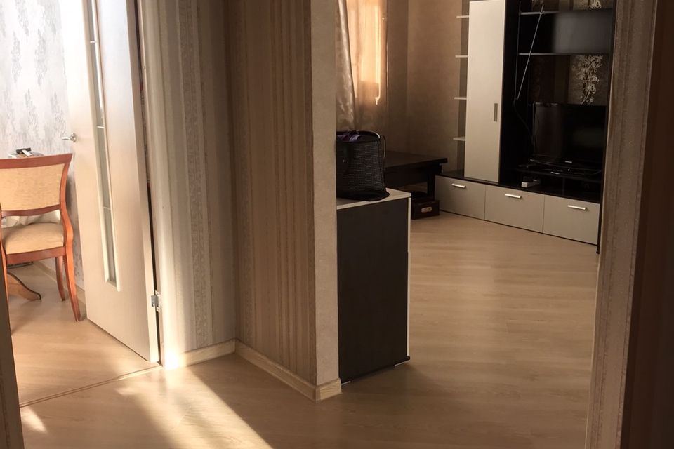 Продаётся 1-комнатная квартира, 42 м²